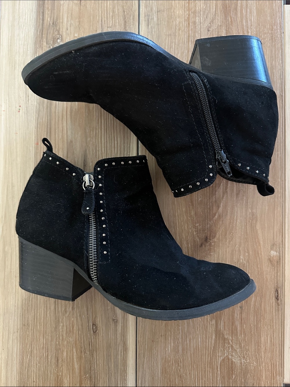 Sonoma Studded Ankle Bootie 9